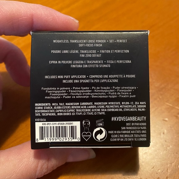 Kat Von D Lock-It Setting Powder - Picture 11 of 16